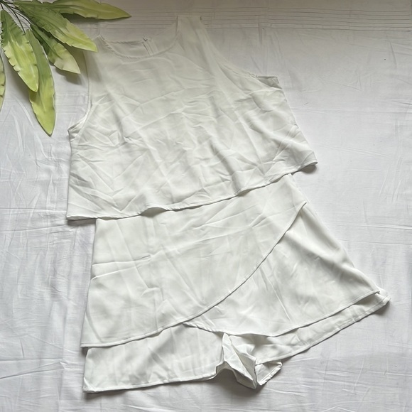 ⭐️tiered Asymmetrical Overlay Loose Fitting Romper⭐️ - Picture 4 of 8